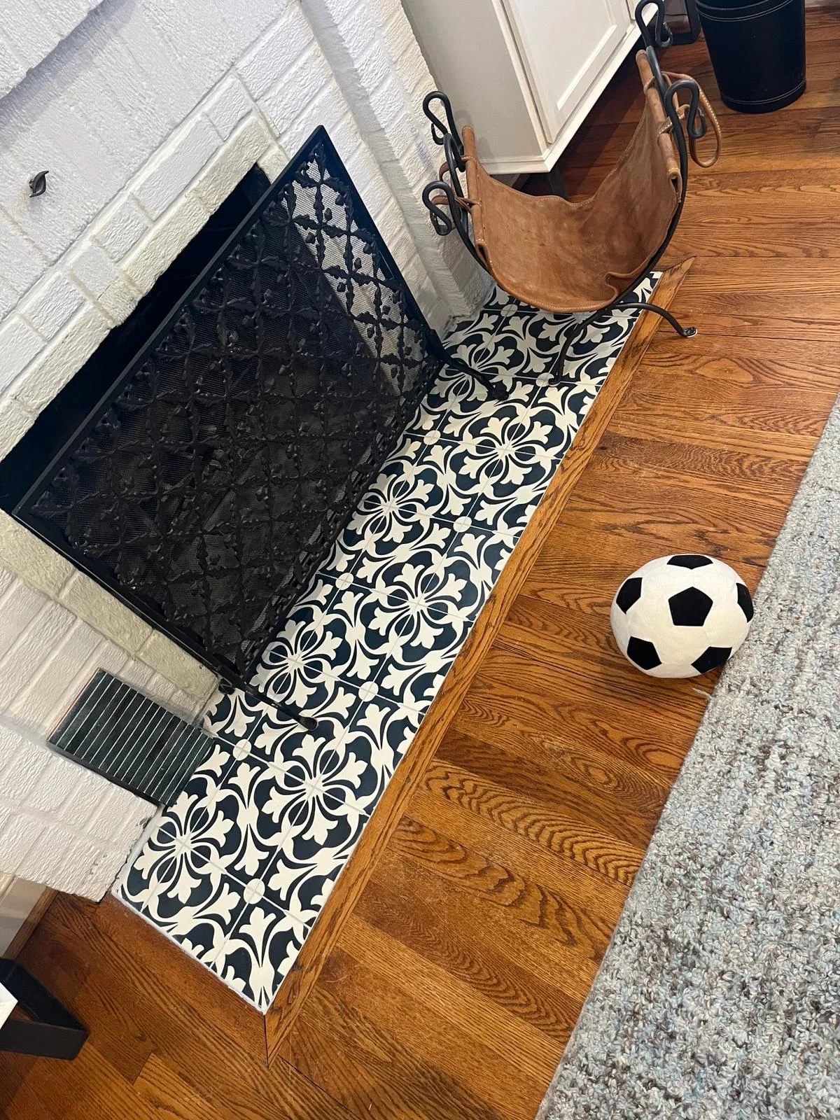 Fireplace decoration project by Master Handyman