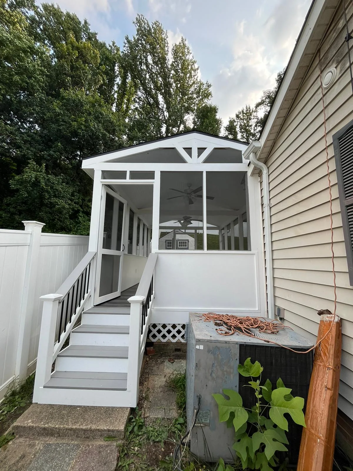Screen porch